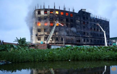 Cháy lớn một nhà máy ở Bangladesh khiến 52 người thiệt mạng