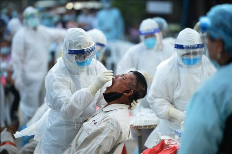 Hơn 600 nhân viên y tế Thái Lan nhiễm COVID-19 dù tiêm đủ 2 liều vắc xin của Trung Quốc