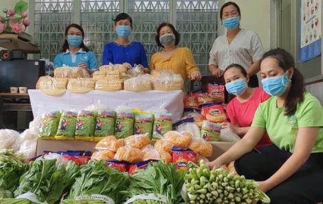 Hội LHPN Phú Nhuận hỗ trợ 6,25 tấn rau củ cho người dân có hoàn cảnh khó khăn