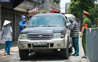 Hà Nội xét nghiệm COVID-19 cho lái xe công nghệ và tổ chức 22 chốt kiểm soát phương tiện ra vào Thủ đô