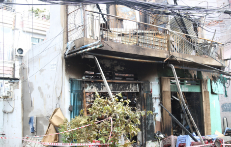 Lãnh đạo TPHCM thăm, hỗ trợ người dân bị ảnh hưởng bởi vụ cháy nhà ở quận 8