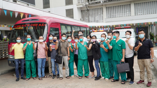 Bệnh viện Chợ Rẫy cử đội ngũ "thiện chiến" đến Bệnh viện Hồi sức COVID-19 TPHCM