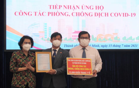 TPHCM tiếp nhận kinh phí ủng hộ chống dịch từ các cơ quan ngoại giao, doanh nghiệp nước ngoài