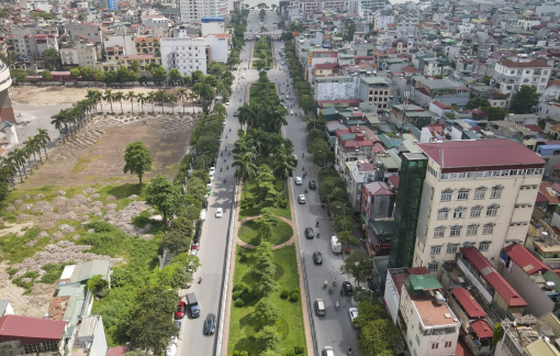 Hà Nội rào chắn dải phân cách để thi công mở rộng lòng đường Liễu Giai