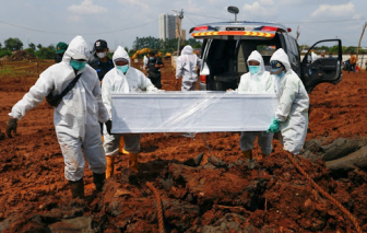 Indonesia cân nhắc nới lỏng hạn chế, WHO kêu gọi các biện pháp cứng rắn hơn