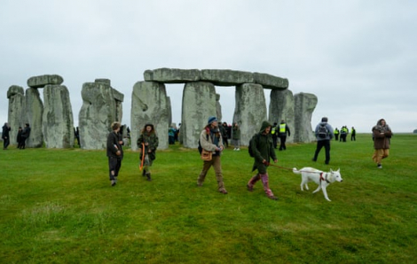 Tại sao Stonehenge có thể bị tước danh hiệu di sản thế giới?