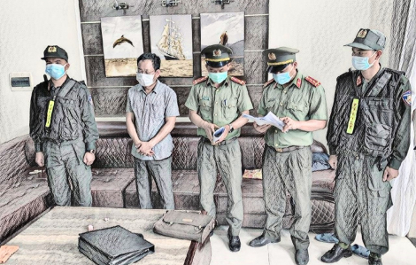 Bắt tạm giam Chánh văn phòng Cảng hàng không quốc tế Phú Bài
