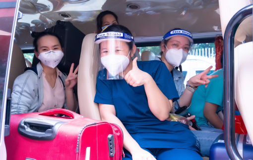 Y, bác sĩ Bệnh viện Hùng Vương lên đường hỗ trợ Bệnh viện thu dung điều trị COVID-19 số 16