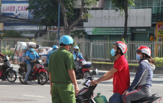 TPHCM yêu cầu hạn chế hơn nữa người ra đường vào ban ngày