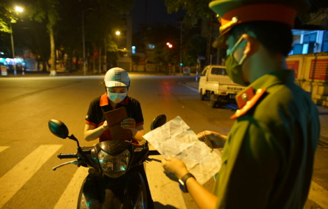 Hà Nội ban hành mẫu giấy đi đường trong thời gian giãn cách xã hội