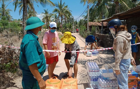 Vụ dùng xe cứu thương chở người từ vùng dịch về tỉnh Bình Định: Kỷ luật 1 nhân viên y tế