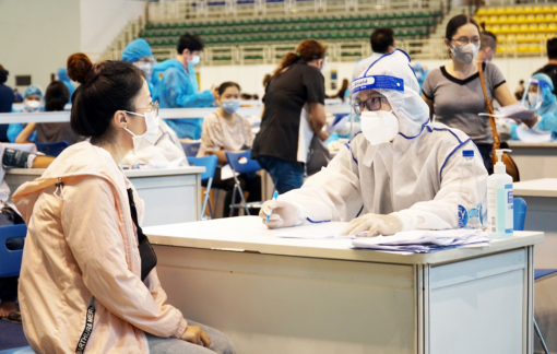 Tỉnh Bạc Liêu yêu cầu người dân không 'khoe khoang' khi tiêm vắc xin COVID-19