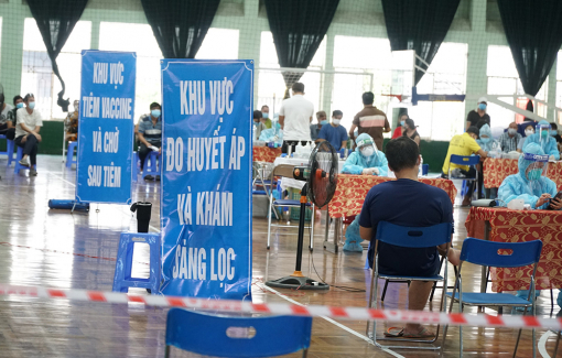 Quận 11 dẫn đầu về tốc độ tiêm chủng