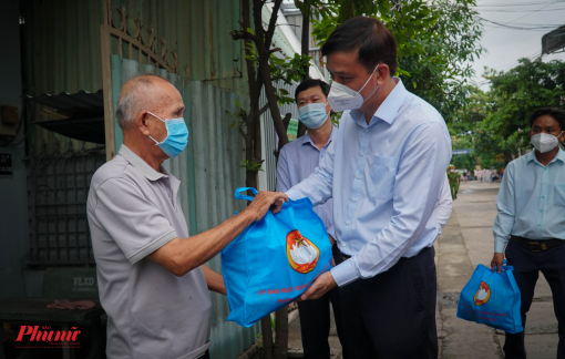 TPHCM sẽ không để ai rơi vào hoàn cảnh khó khăn, không đủ điều kiện ăn uống