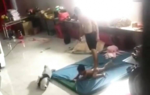 Tạm giữ người đàn ông đánh, tát, đạp dã man một bé trai 5 tuổi