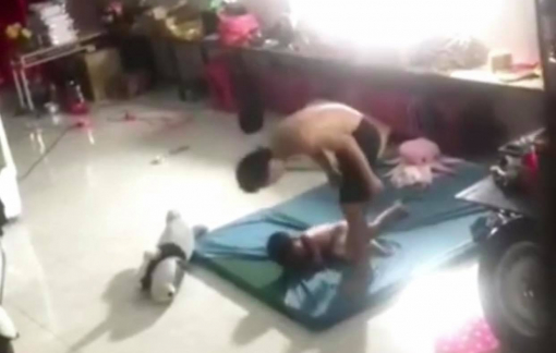 Vụ bé trai bị đánh đập dã man ở Bình Dương: Người đánh là cha ruột
