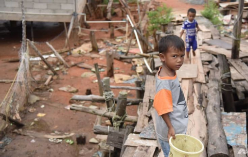 Số trẻ em tử vong vì COVID-19 ở Indonesia tăng lên mức báo động