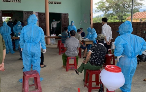 Đắk Lắk: Nhiều cháu nhỏ cùng dự sinh nhật dương tính với SARS-CoV-2; người dân Đà Nẵng vẫn qua nhà nhau "tám" chuyện