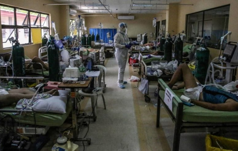 Indonesia mở rộng hạn chế COVID-19, hàng trăm bệnh viện ở Philippines quá tải
