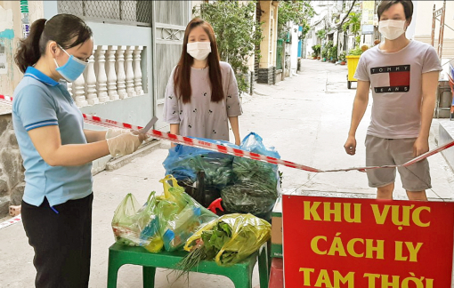 Từ “Gian hàng 0 đồng” đến đi chợ giúp dân