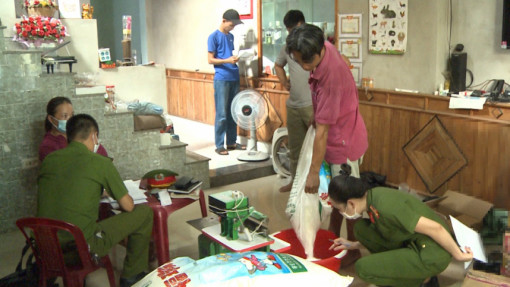 Thừa Thiên - Huế: Phát hiện cơ sở sang chiết bột ngọt giả có xuất xứ từ Trung Quốc
