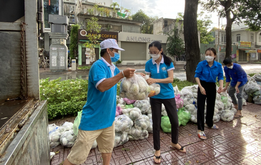 Tiếp nhận trên 16 tấn rau củ quả