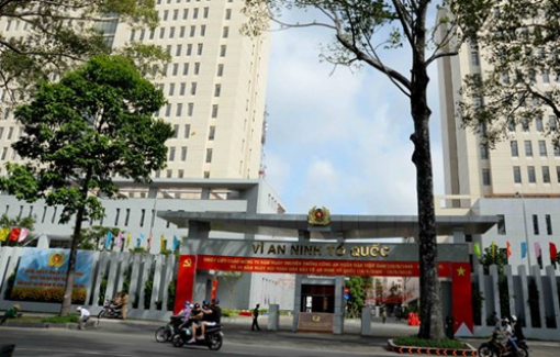 Lực lượng công an không tiếp khách, nhận hoa, quà chúc mừng ngày 19/8