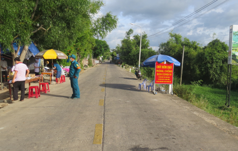 Phú Yên giúp 13 người dân ở Quảng Ngãi định đi bộ về quê