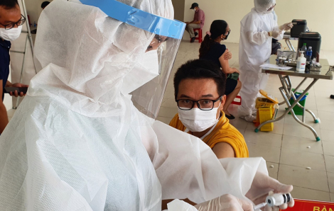 Đà Nẵng tiêm vắc xin AstraZeneca cho gần 41.000 người dân