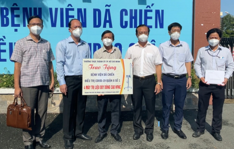 Phó bí thư Nguyễn Hồ Hải thăm Bệnh viện dã chiến điều trị COVID-19 quận 8