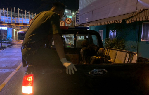 Công an đưa nhiều người lang thang, ăn xin đi xét nghiệm COVID-19