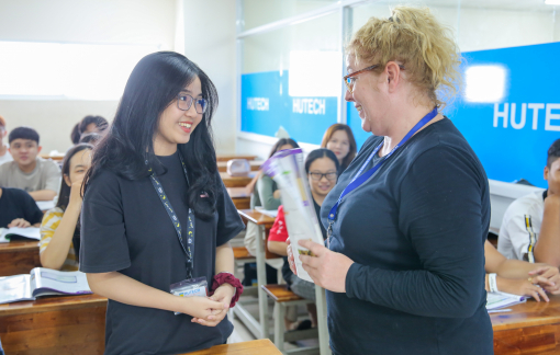 Sinh viên Ngôn ngữ Anh HUTECH: Lợi thế từ “giảng đường” hội nhập và thực tiễn