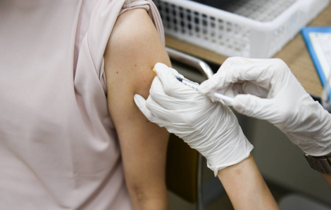 "Chất lạ" trong vắc xin Moderna ở Nhật Bản có khả năng là cao su từ các nút đậy
