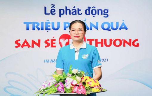 Chương trình “Triệu phần quà san sẻ yêu thương”: Người có ít giúp ít, ai có gì giúp nấy...