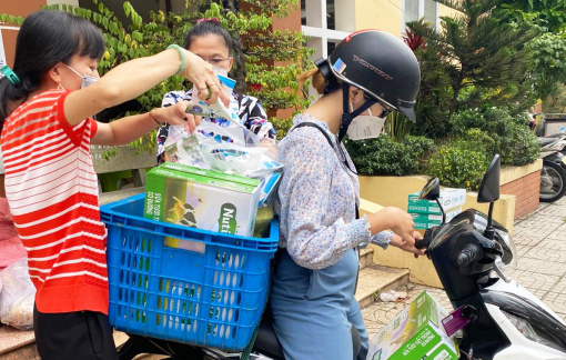 Cán bộ Hội giờ chỉ lo… đi chợ giúp dân
