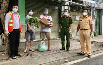 Hơn 764.000 hộ dân ở TPHCM được công an đi chợ giúp trong 10 ngày giãn cách xã hội