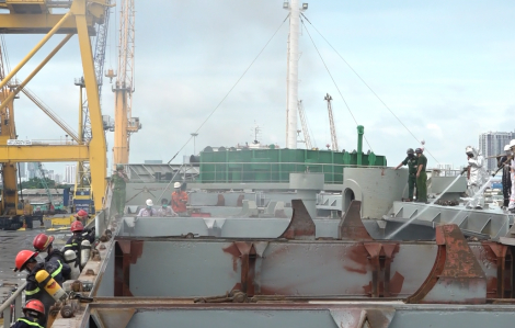 Vụ cháy tàu Morning Vinafco tại cảng Bến Nghé là do chập điện