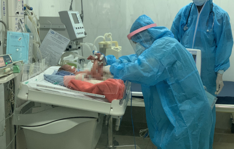 Đắk Lắk: Sử dụng 3 phòng mổ cấp cứu để phẫu thuật lấy thai cho một sản phụ mắc COVID-19