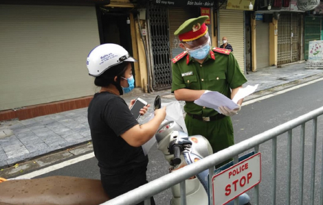 Từ 6g sáng mai (8/9), Hà Nội bắt đầu kiểm tra giấy ra đường của người dân