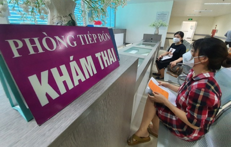 Ngày đầu tiêm được hơn 500 liều vắc-xin Pfizer cho thai phụ tại Hà Nội