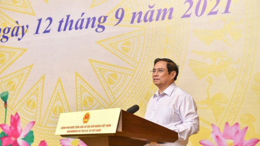 Thủ tướng Phạm Minh Chính phát động Chương trình “Sóng và máy tính cho em”