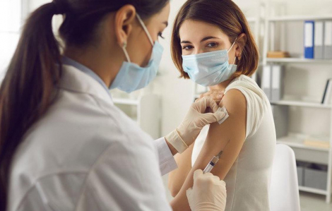 WHO cảnh báo nguy cơ các biến thể virus có thể “trốn tránh” vắc xin COVID-19