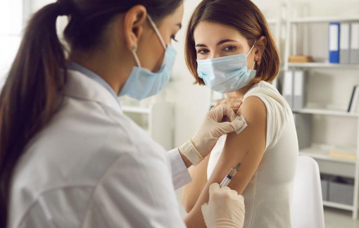 WHO cảnh báo nguy cơ các biến thể virus có thể “trốn tránh” vắc xin COVID-19