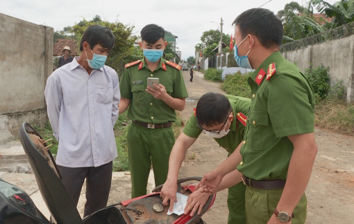 Khởi tố thêm 2 bị can vụ người phụ nữ giấu ma túy vào cốp xe máy rồi báo công an bắt chồng