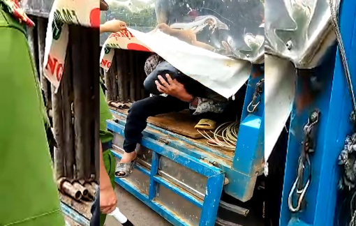 7 người trốn trong thùng xe tải chở hàng xây dựng để thông chốt kiểm dịch
