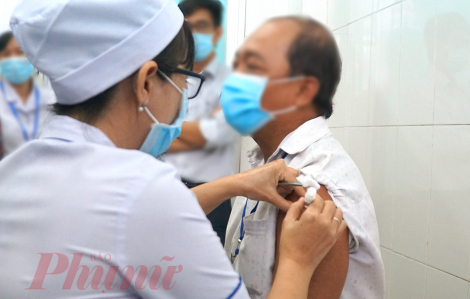 TPHCM: Từ 10 giờ ngày 21/9, tiếp nhận đăng ký tiêm mũi 1 vắc xin qua SMS