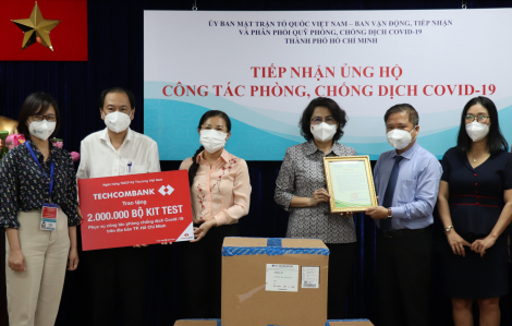 TPHCM tiếp nhận 4 triệu bộ kit xét nghiệm COVID-19