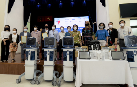 Hiệp hội Thương mại Mỹ tại Việt Nam trao tặng trang thiết bị y tế hỗ trợ phòng, chống dịch
