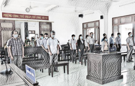 Xét xử sơ thẩm 18 bị cáo trong vụ lộ đề thi công chức ở Phú Yên
