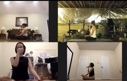 Học nhảy, tập yoga online để... điều tiết tâm trạng mùa dịch